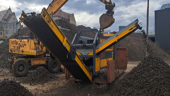 Przesiewacze oscylacyjne trzy tasmy